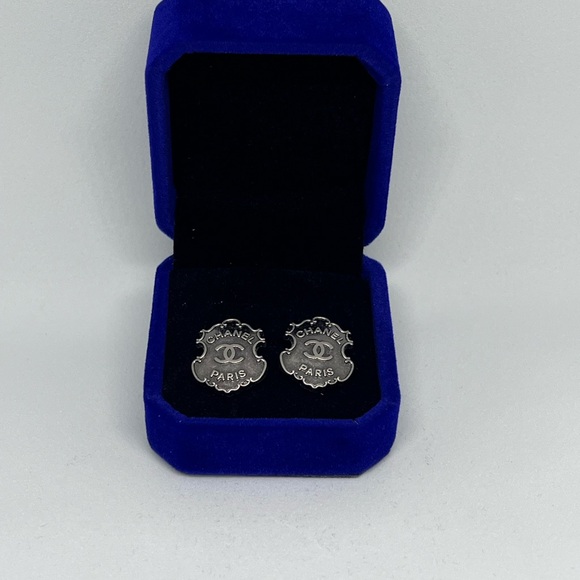 Designer Chanel Earrings - Picture 5 of 6